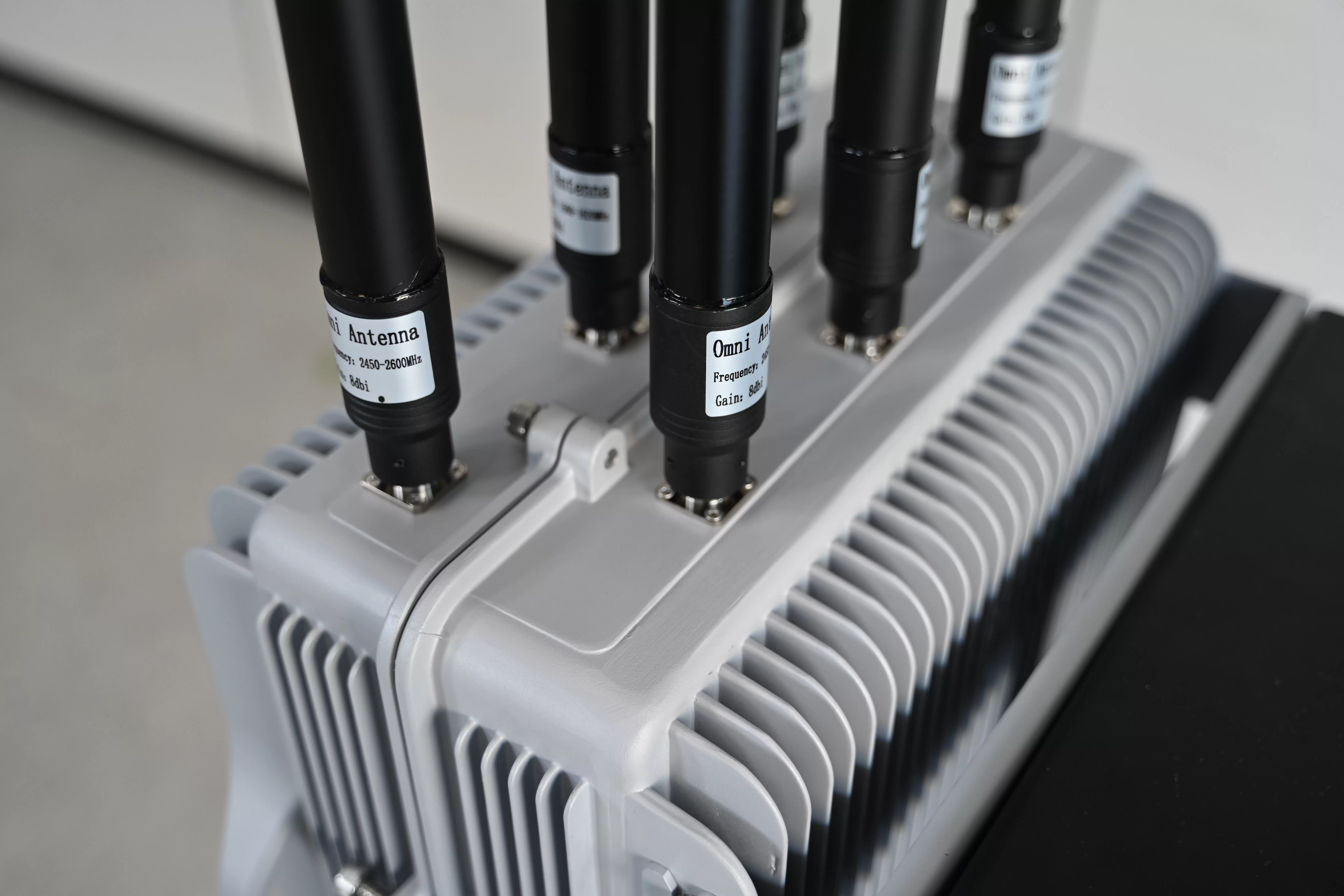 DR200-C 固定式ドローン検知・妨害装置