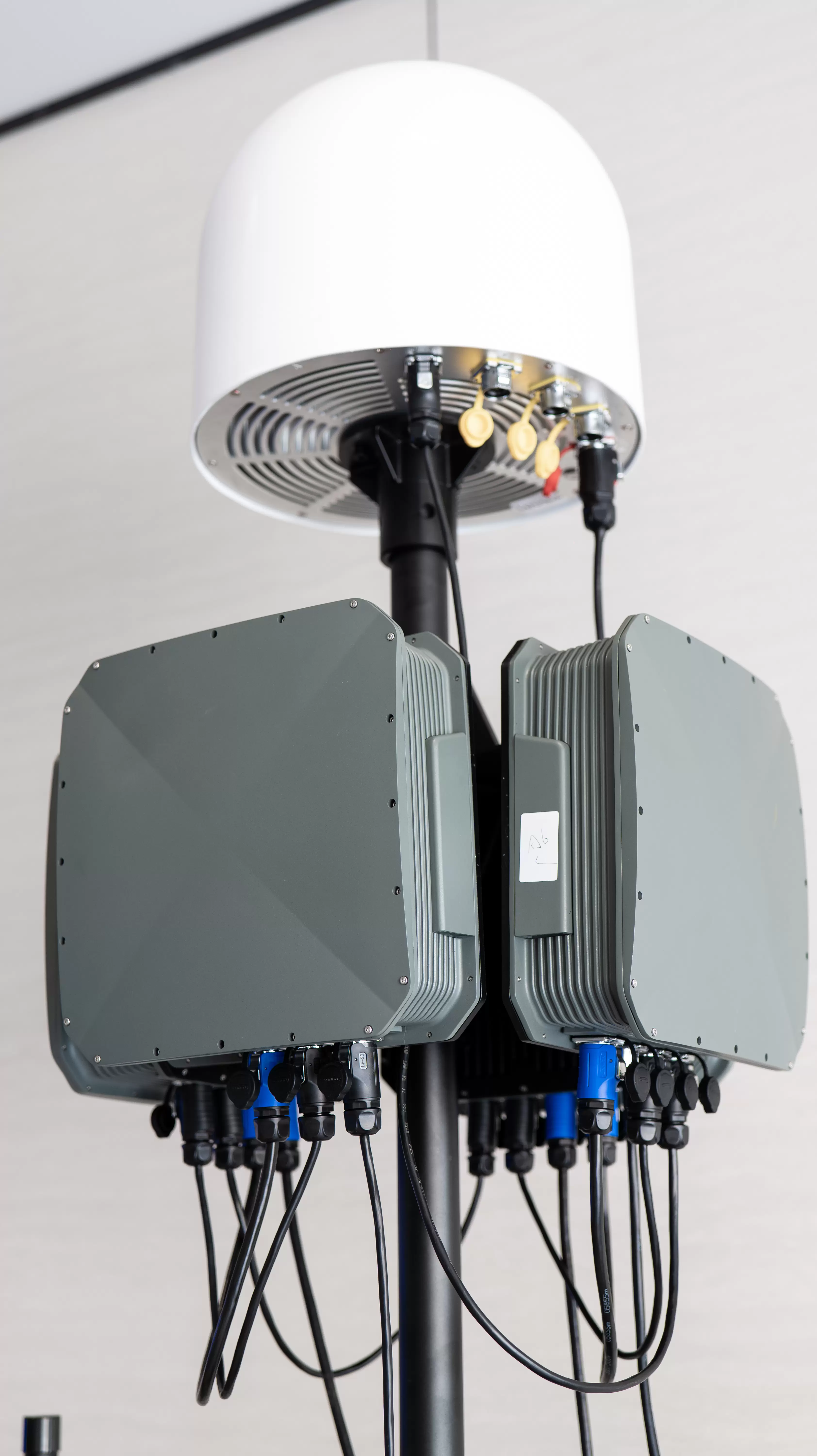 DR200-C 固定式ドローン検知・妨害装置