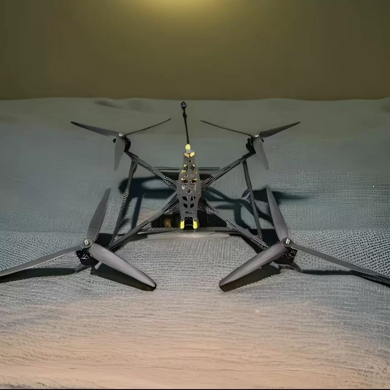 13A FPV 13インチ FPVドローン（AIガイダンスと光ファイバー伝送搭載）